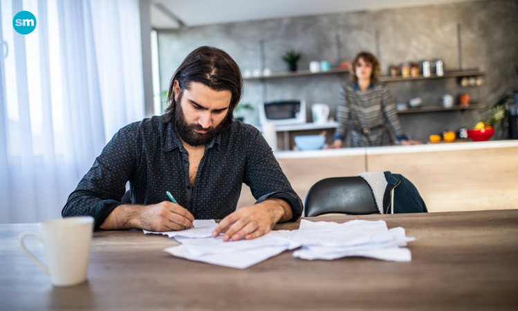 dating a divorced man red flags